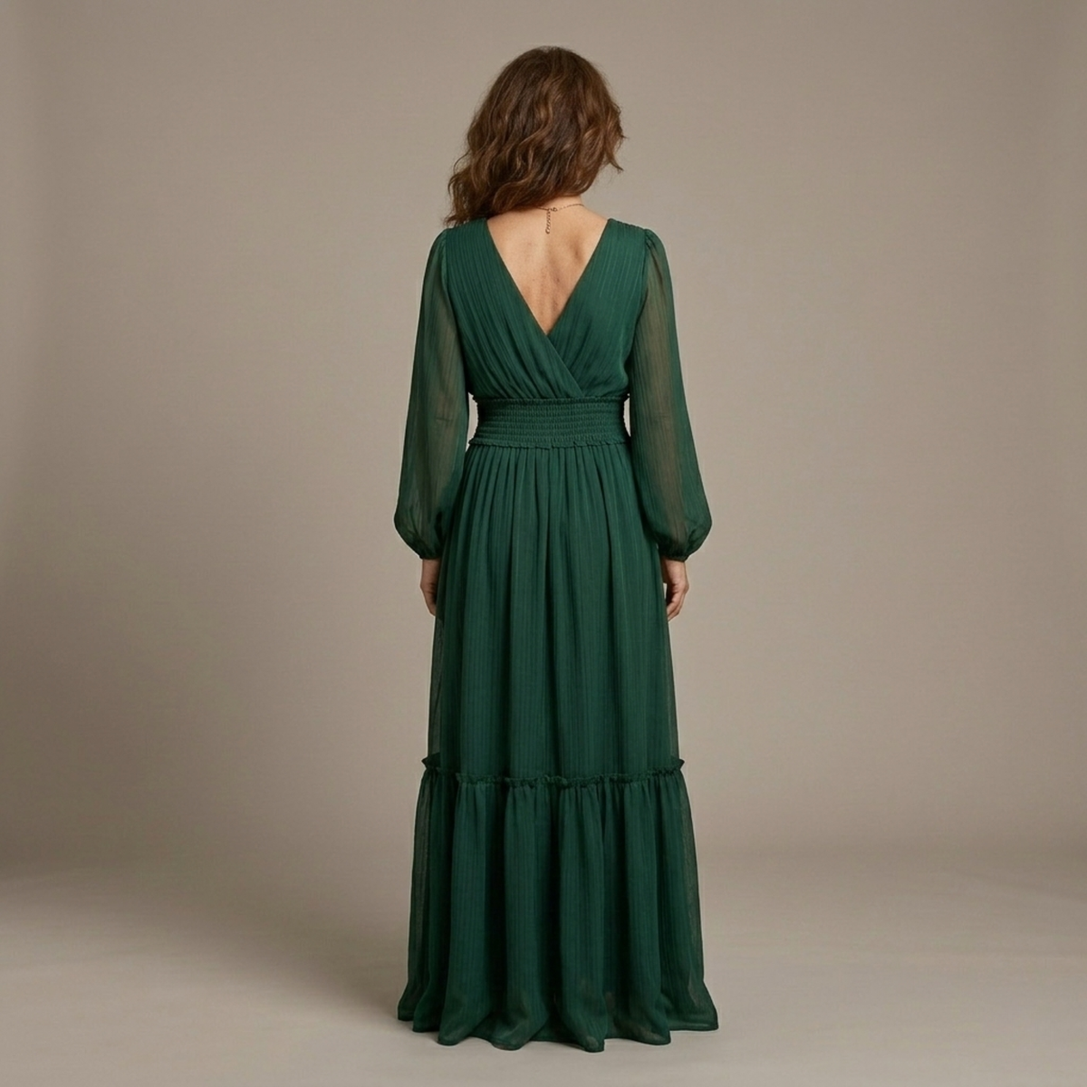 Chiffon ruha V dekoltú