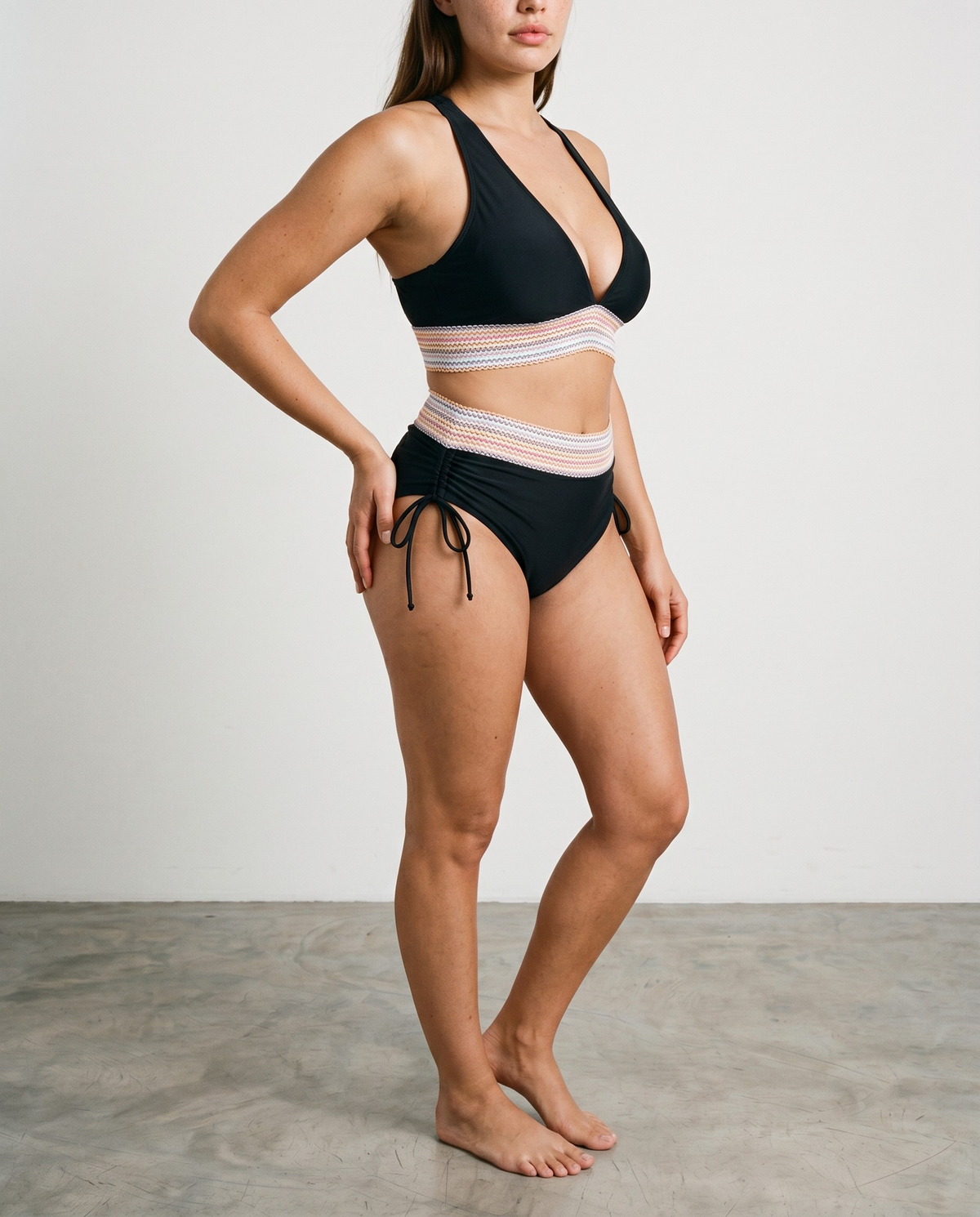 Alakformáló push-up bikini magas derekú tervezéssel
